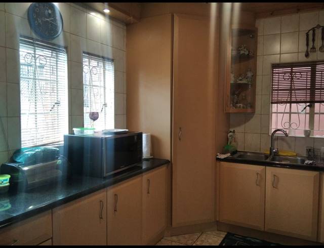 3 BEDROOM HOUSE FOR SALE IN BELFORT ESTATE